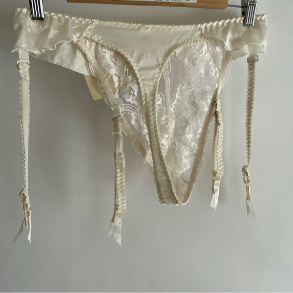 Vintage Christian Dior Intimates Panty / Garter Belt Ivory - Picture 6 of 8
